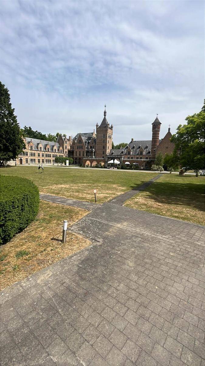 Appartement te huur in Mortsel 2640 2500.00€ 2 slaapkamers m² - Zoekertje 504681