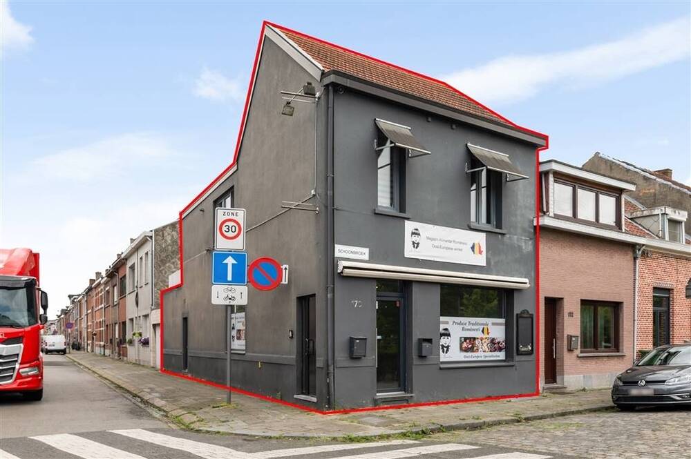 Appartement te koop in Ekeren 2180 295000.00€ 1 slaapkamers 210.00m² - Zoekertje 504750