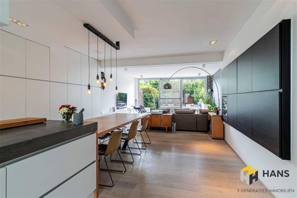 Huis te koop in Merksem 2170 415000.00€ 2 slaapkamers 177.00m² - Zoekertje 503209