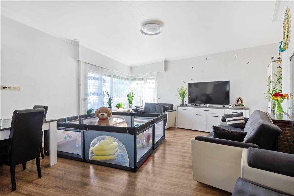 Benedenverdieping te koop in Deurne 2100 269000.00€ 3 slaapkamers 125.00m² - Zoekertje 502589