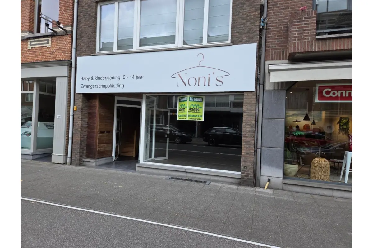 Handelszaak te  huur in Brasschaat 2930 1695.00€  slaapkamers m² - Zoekertje 500720