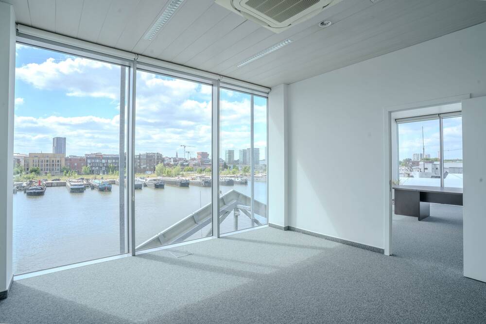 Handelszaak te huur in Antwerpen 2030 2134.00€ slaapkamers 160.00m² - Zoekertje 501718