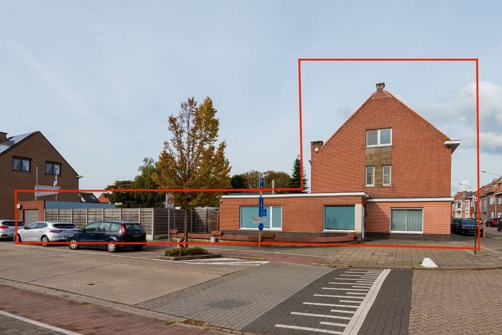 Huis te koop in Zwijndrecht 2070 449000.00€ 3 slaapkamers 260.00m² - Zoekertje 500717