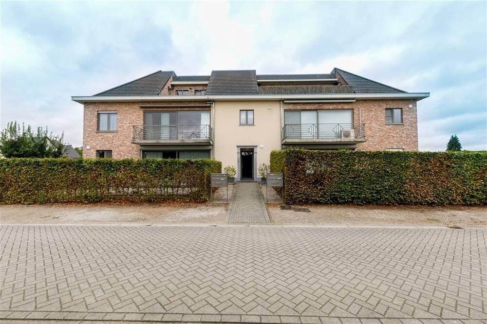 Appartement te  huur in Poederlee 2275 1000.00€ 2 slaapkamers 155.00m² - Zoekertje 501354