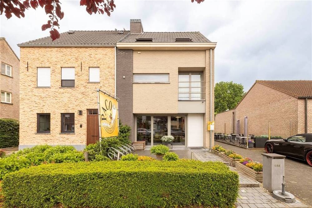 Handelszaak te koop in Herentals 2200 595000.00€ 3 slaapkamers 213.00m² - Zoekertje 500752