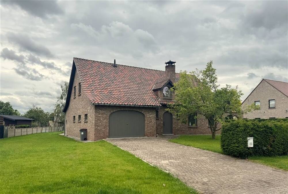 Huis te  huur in Malle 2390 1250.00€ 3 slaapkamers 229.00m² - Zoekertje 500941