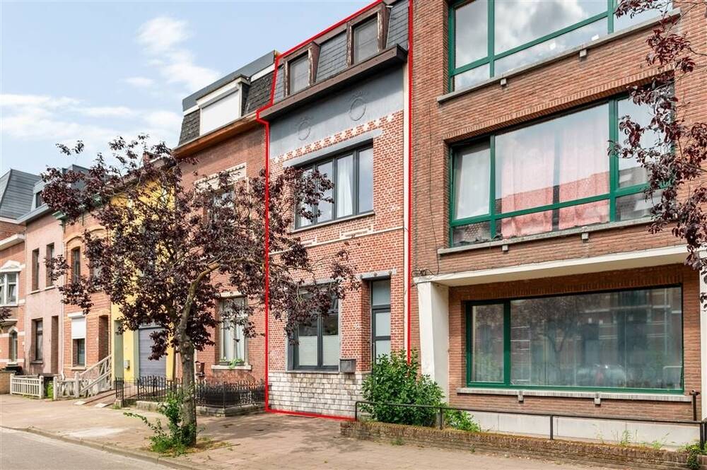 Huis te koop in Merksem 2170 394000.00€ 3 slaapkamers 172.00m² - Zoekertje 501318