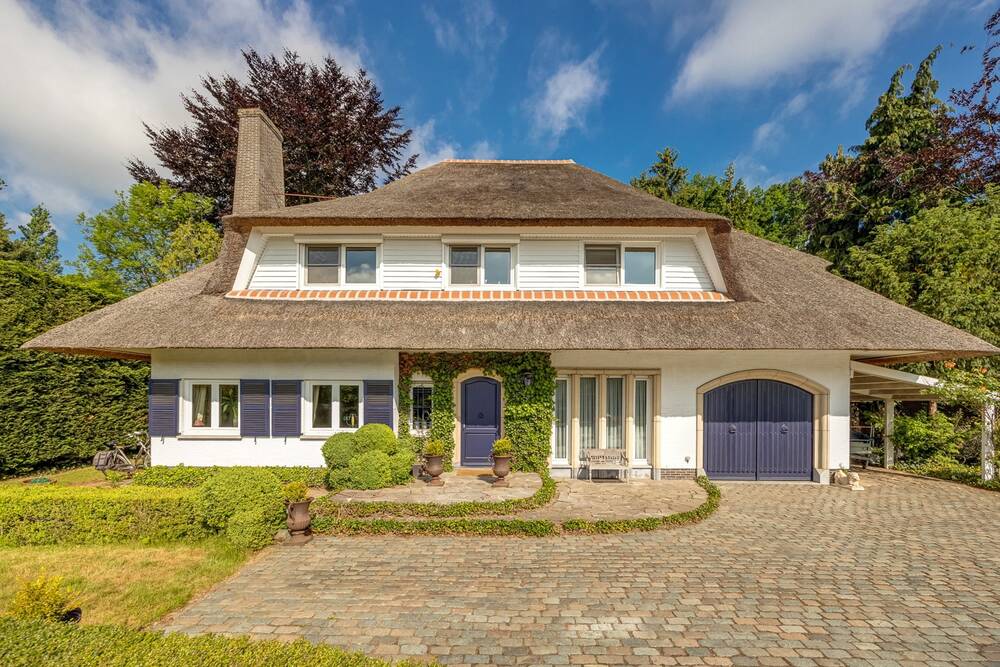 Huis te in Brasschaat 2930 1100000.00€ 5 slaapkamers m² - Zoekertje 499768