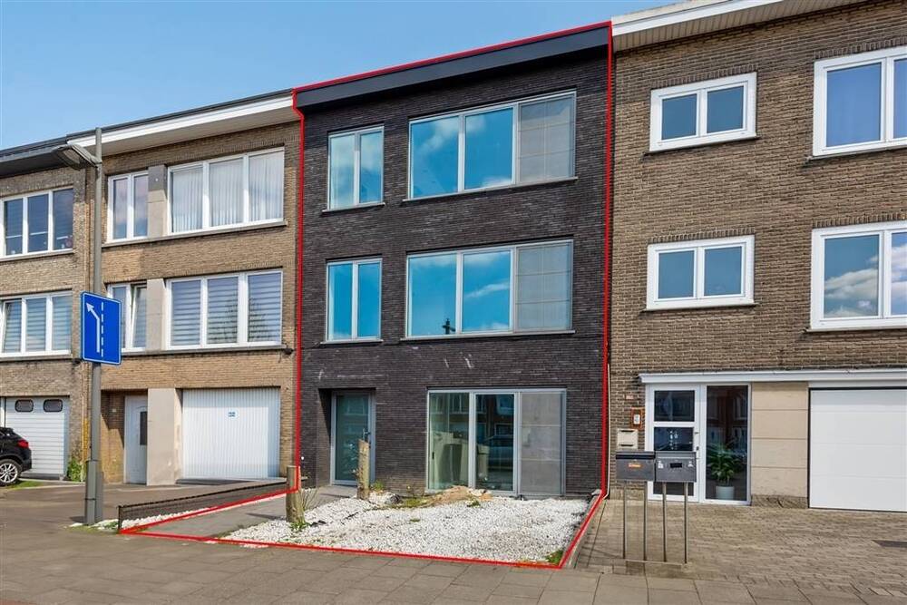 Huis te koop in Deurne 2100 619000.00€ 5 slaapkamers 222.00m² - Zoekertje 500171