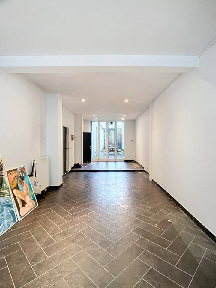 Handelszaak te  huur in Antwerpen 2018 1450.00€  slaapkamers m² - Zoekertje 499893