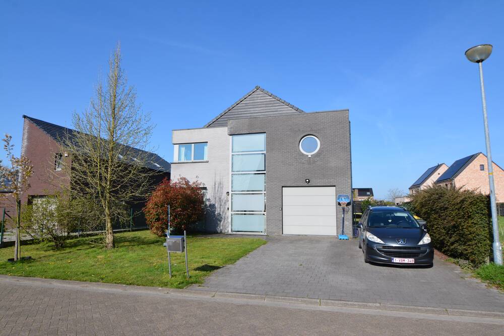 Huis te huur in Vlimmeren 2340 1350.00€ 4 slaapkamers 221.00m² - Zoekertje 500133