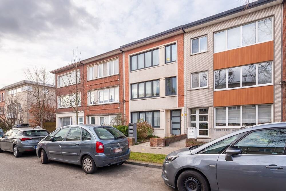 Appartement te  koop in Wilrijk 2610 269900.00€ 2 slaapkamers 90.00m² - Zoekertje 499187