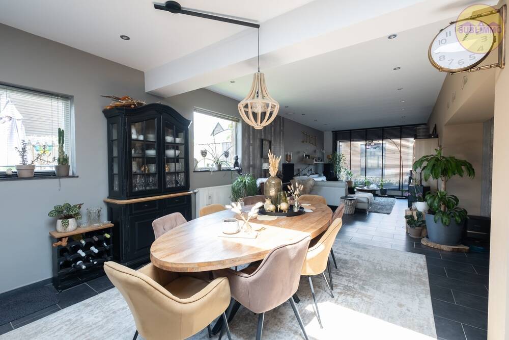 Triplex te  koop in Dessel 2480 319000.00€ 4 slaapkamers 227.00m² - Zoekertje 499254