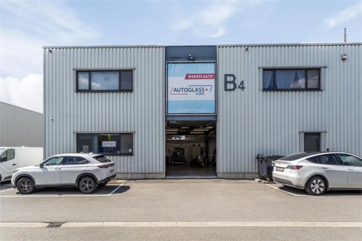 Appartementsgebouw te  koop in Geel 2440 375000.00€  slaapkamers m² - Zoekertje 499045