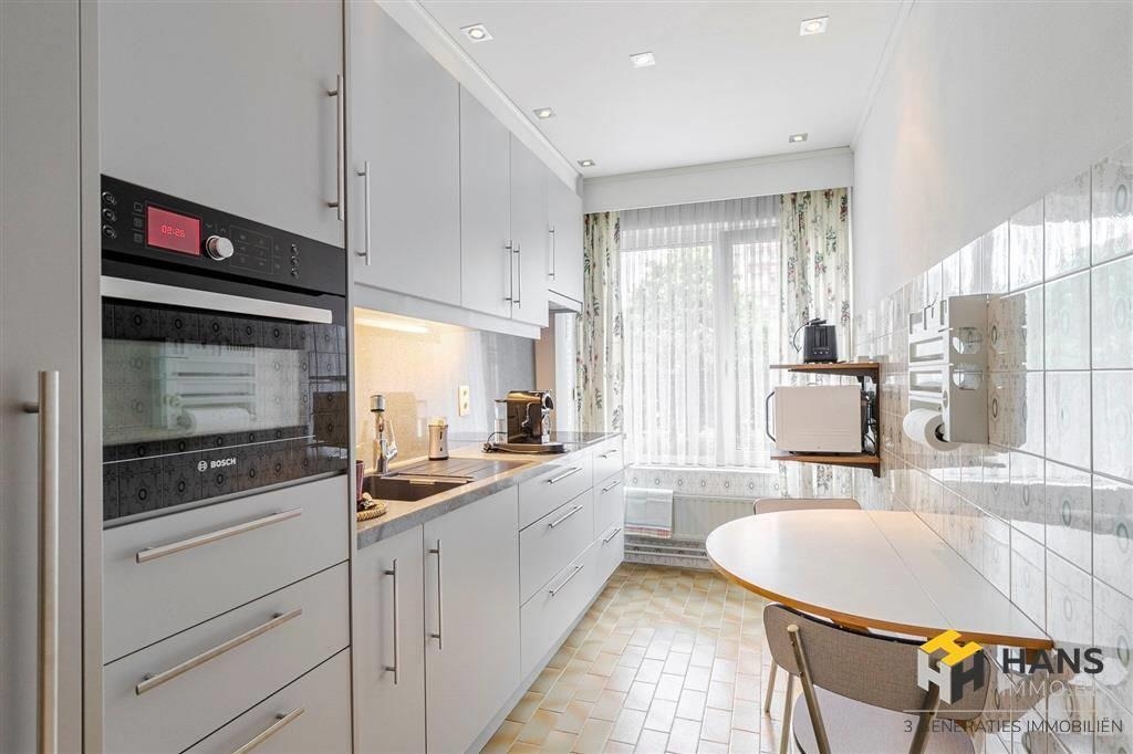 Appartement te koop in Berchem 2600 225000.00€ 3 slaapkamers 83.00m² - Zoekertje 498551