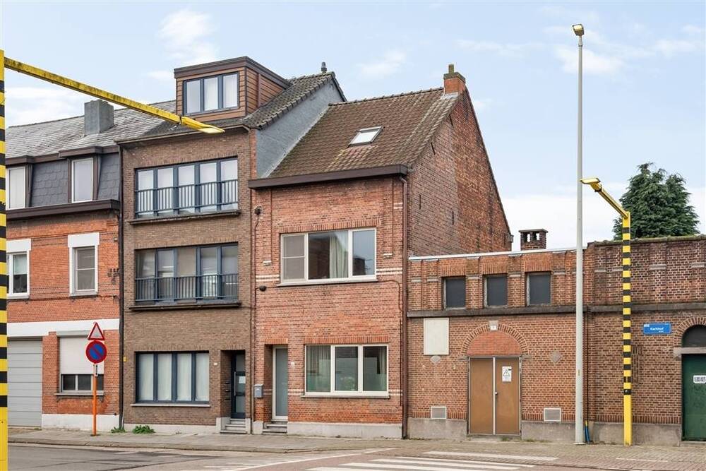 Huis te koop in Boom 2850 325000.00€ 4 slaapkamers 195.00m² - Zoekertje 498706