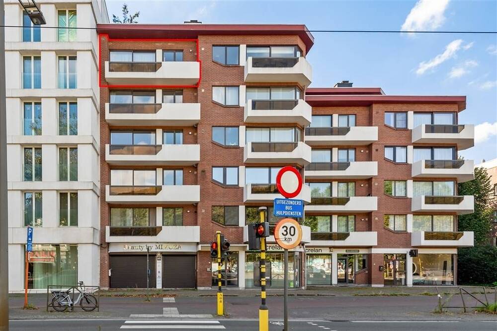 Appartement te koop in Mortsel 2640 235000.00€ 2 slaapkamers 93.00m² - Zoekertje 498136