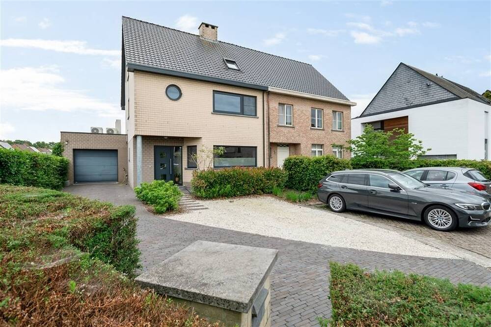 Huis te koop in Merksplas 2330 525000.00€ 3 slaapkamers 270.00m² - Zoekertje 497999