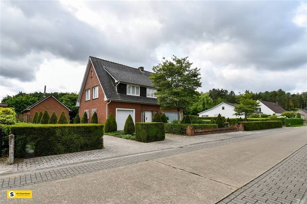 Huis te  koop in Wechelderzande 2275 395000.00€ 4 slaapkamers 198.00m² - Zoekertje 497941