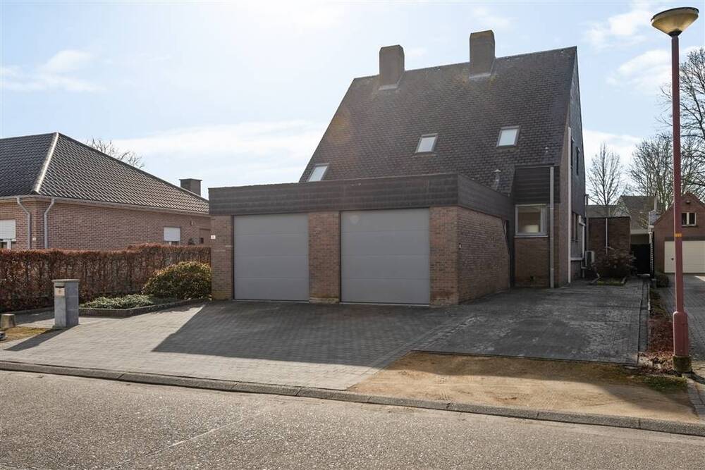 Huis te koop in Hulshout 2235 399000.00€ 3 slaapkamers 294.00m² - Zoekertje 497394