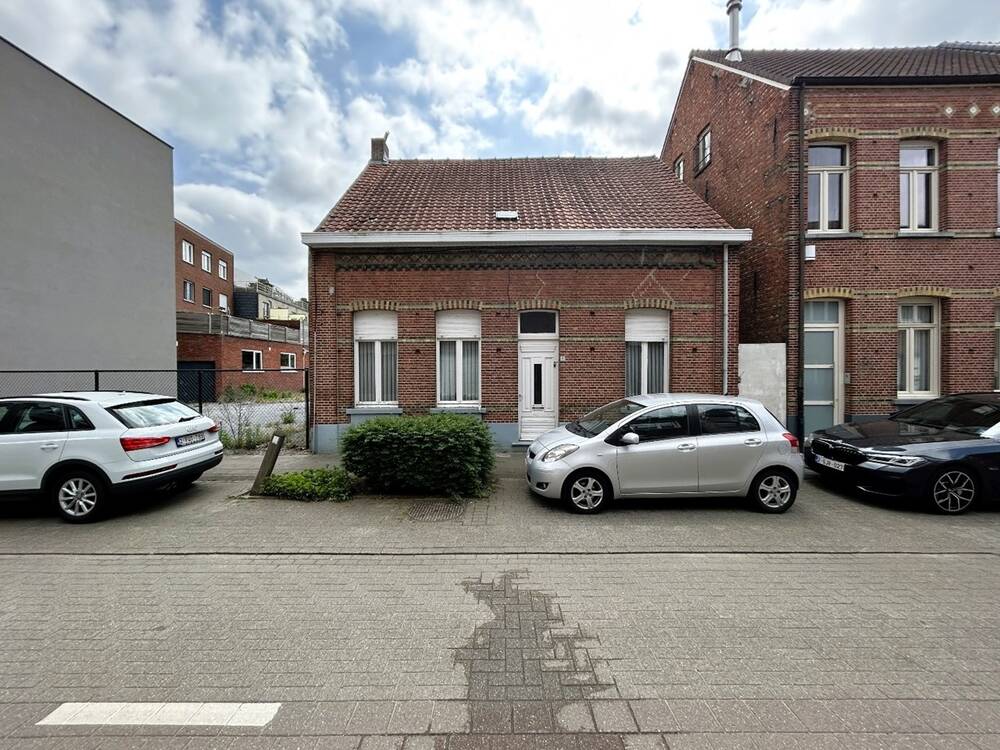 Huis te koop in Geel 2440 225000.00€ 5 slaapkamers m² - Zoekertje 497347