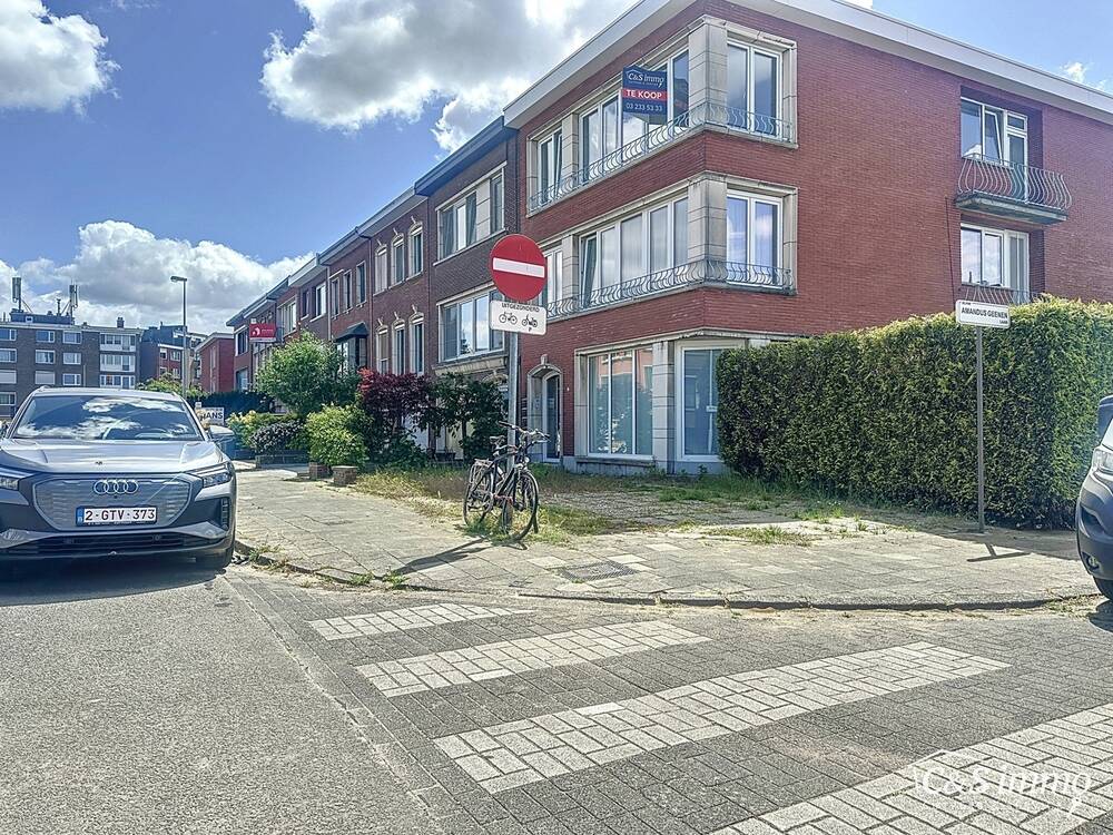 Appartement te koop in Deurne 2100 240000.00€ 3 slaapkamers 105.00m² - Zoekertje 498458