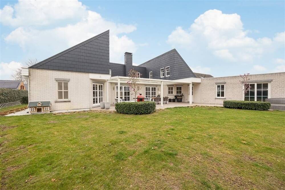 Huis te  koop in Meerle 2328 850000.00€ 3 slaapkamers 465.00m² - Zoekertje 498045