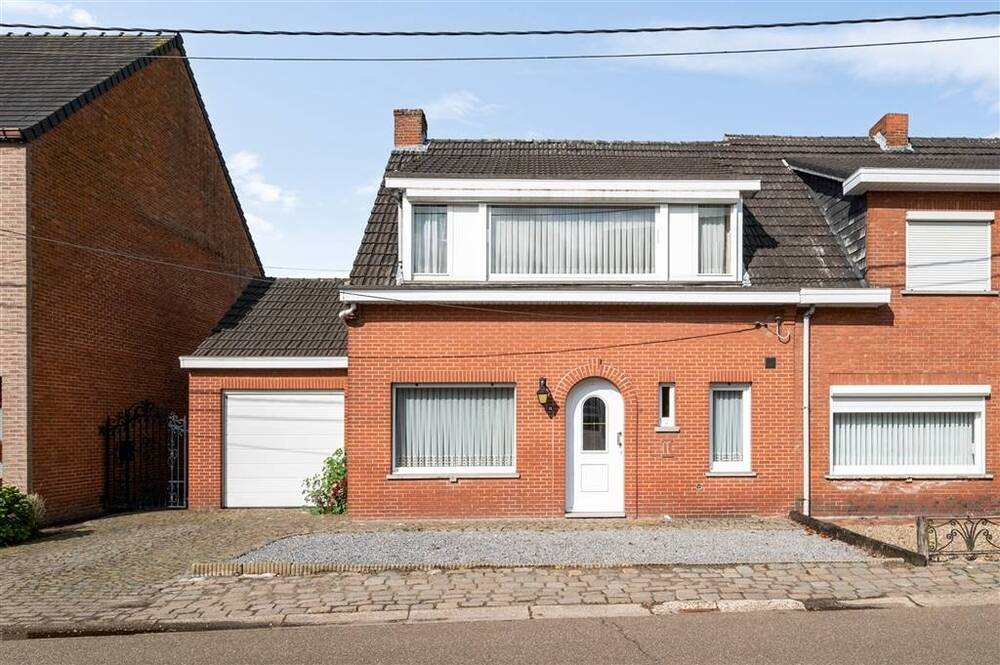 Huis te koop in Oud-Turnhout 2360 310000.00€ 3 slaapkamers 162.00m² - Zoekertje 497752