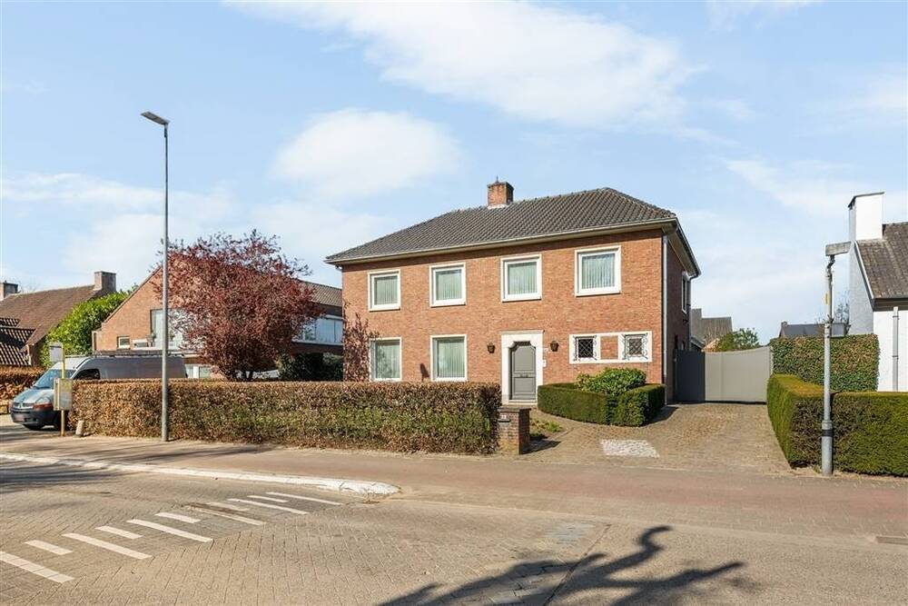 Huis te  koop in Turnhout 2300 549000.00€ 4 slaapkamers 302.00m² - Zoekertje 497845