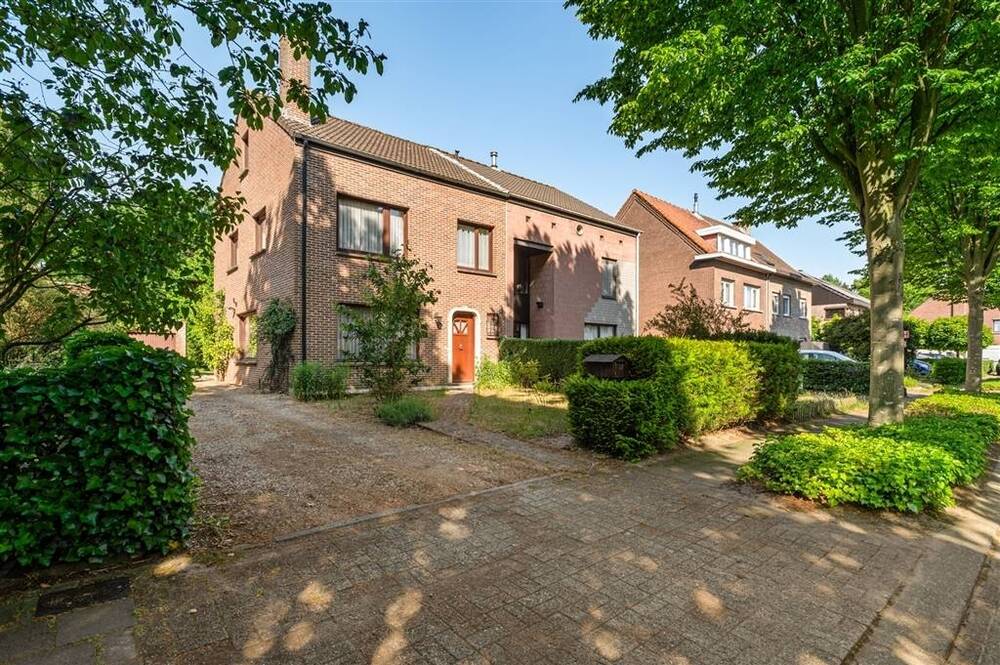 Huis te koop in Brasschaat 2930 415000.00€ 2 slaapkamers 122.00m² - Zoekertje 496296