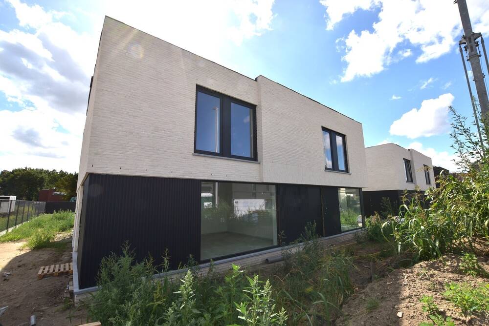 Huis te  koop in Laakdal 2430 430000.00€ 3 slaapkamers 180.00m² - Zoekertje 496452