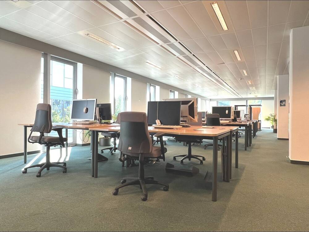 Handelszaak te huur in Berchem 2600 14890.00€ slaapkamers 1191.00m² - Zoekertje 497289