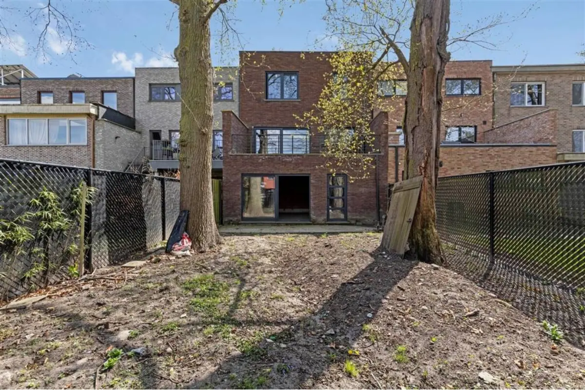 Huis te  koop in Kapellen 2950 365000.00€ 3 slaapkamers 240.00m² - Zoekertje 496575