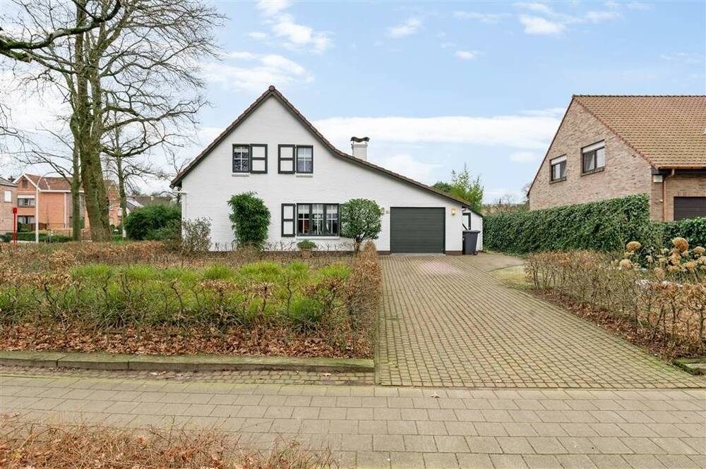 Huis te koop in Brasschaat 2930 565000.00€ 3 slaapkamers 190.00m² - Zoekertje 496842