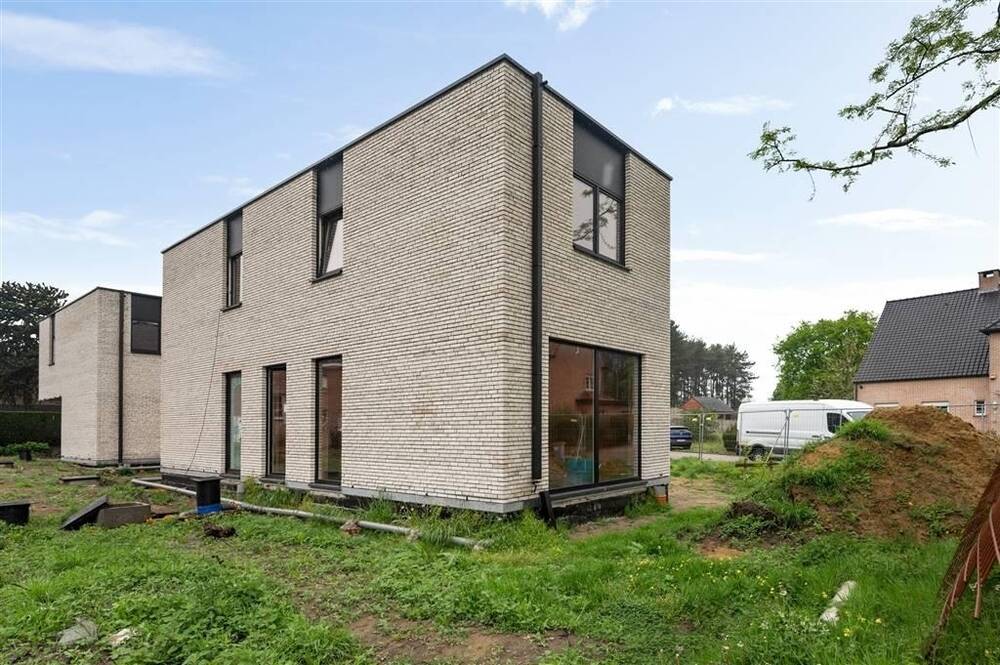 Huis te koop in Zoerle-Parwijs 2260 450000.00€ 3 slaapkamers 122.00m² - Zoekertje 496512