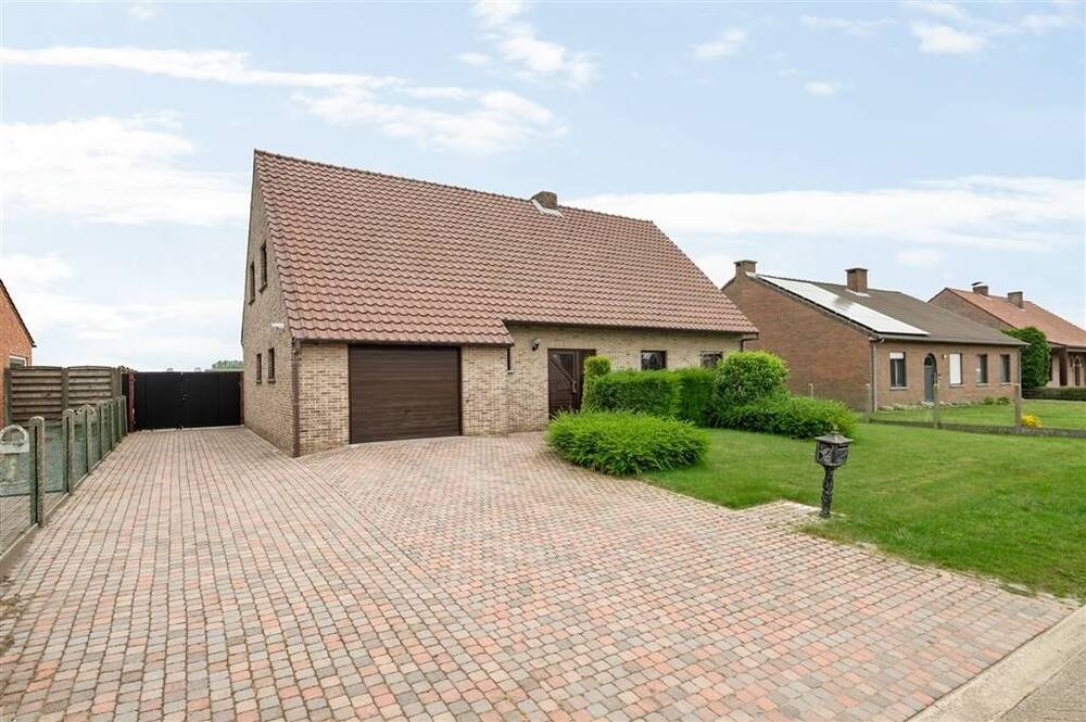 Huis te koop in Beerse 2340 439000.00€ 4 slaapkamers 214.00m² - Zoekertje 495628