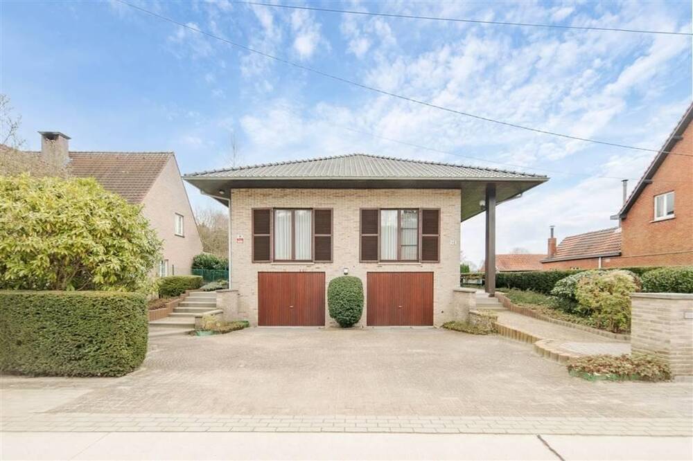 Huis te koop in Mol 2400 390000.00€ 3 slaapkamers 189.00m² - Zoekertje 495616