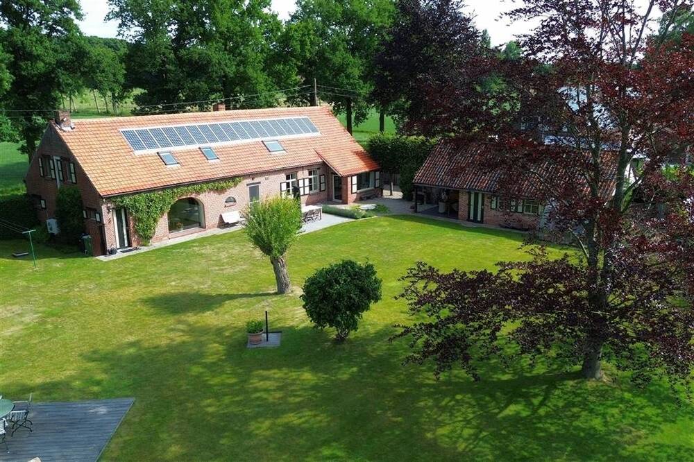 Huis te koop in Wuustwezel 2990 920000.00€ 3 slaapkamers 225.00m² - Zoekertje 495277