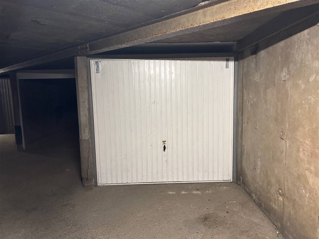 Parking & garage te koop in Deurne 2100 16500.00€ slaapkamers m² - Zoekertje 495814