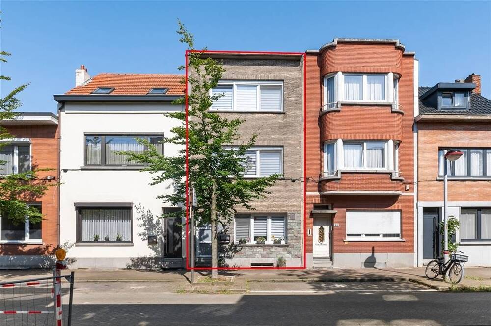 Huis te koop in Merksem 2170 339000.00€ 3 slaapkamers 182.00m² - Zoekertje 495836