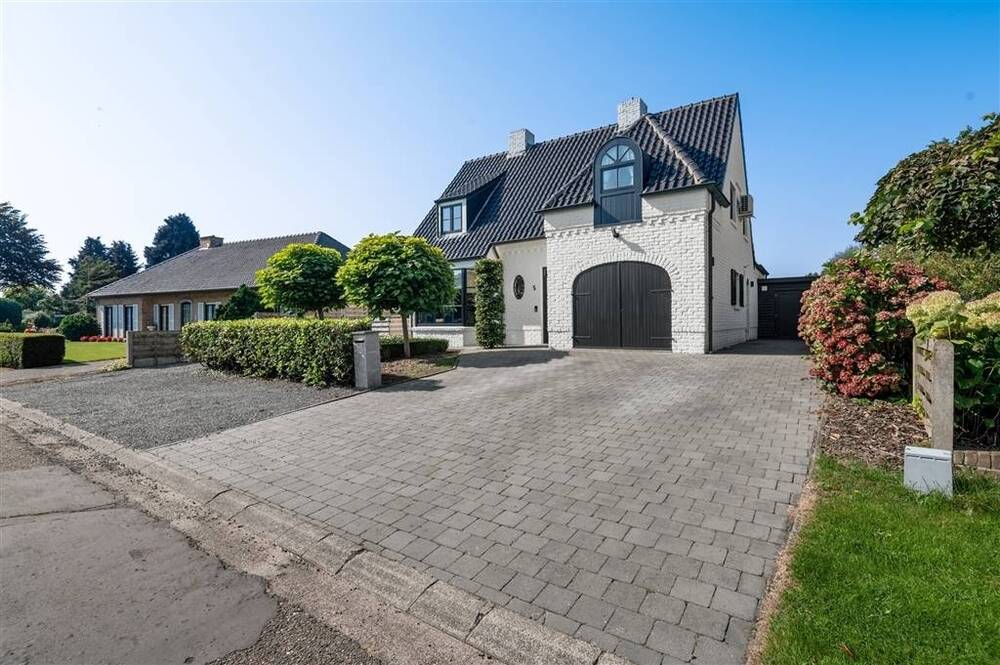 Huis te koop in Hoogstraten 2320 798000.00€ 3 slaapkamers 252.00m² - Zoekertje 494563