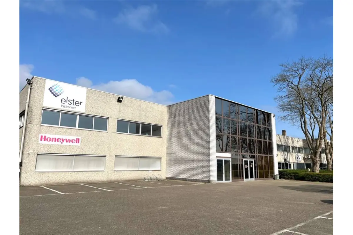 Handelszaak te  huur in Essen 2910 4500.00€  slaapkamers 1980.00m² - Zoekertje 505899