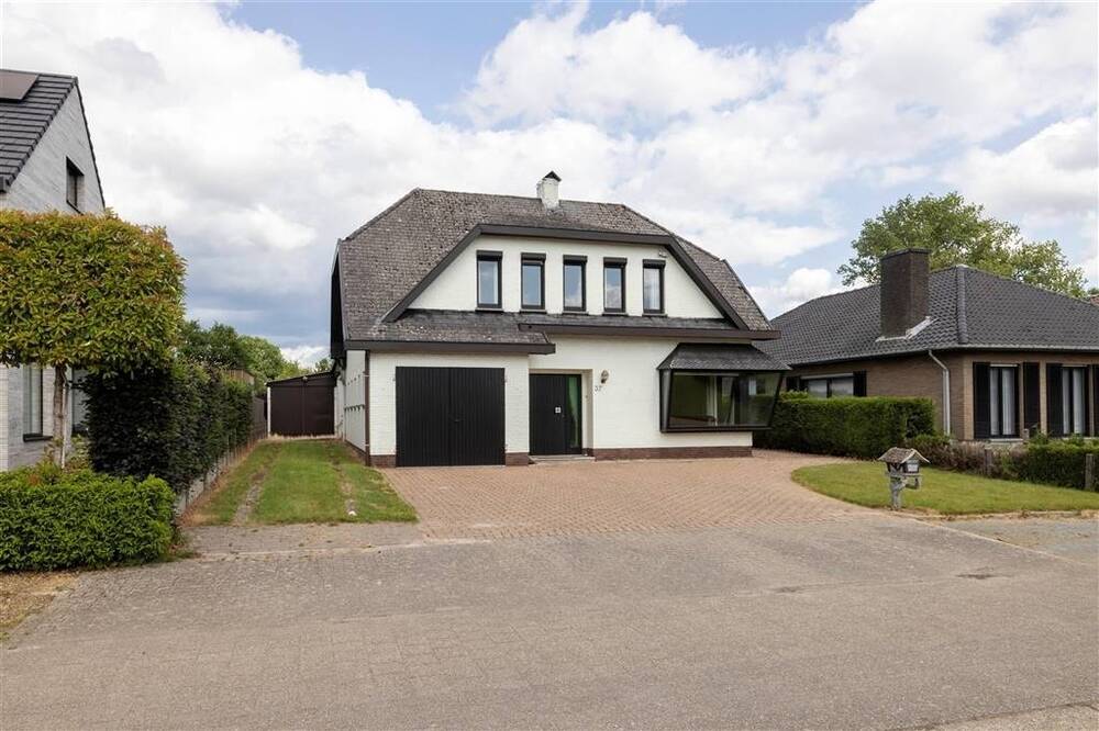 Huis te  koop in Kasterlee 2460 349000.00€ 3 slaapkamers 182.00m² - Zoekertje 506980