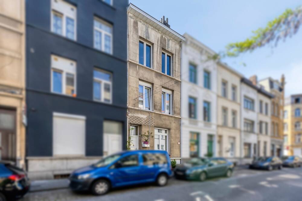 Huis te koop in Borgerhout 2140 399000.00€ 6 slaapkamers 174.00m² - Zoekertje 507496