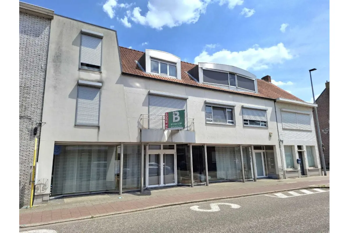Mixgebouw te  koop in Geel 2440 890000.00€ 8 slaapkamers 550.00m² - Zoekertje 509259