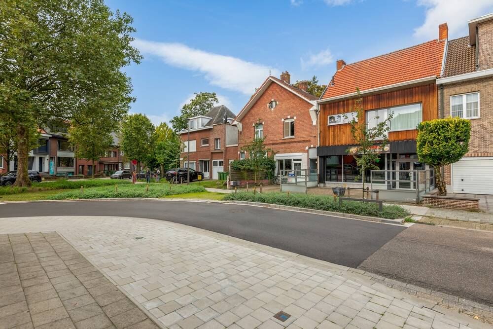 Huis te  koop in Ekeren 2180 424000.00€ 3 slaapkamers 384.00m² - Zoekertje 510150