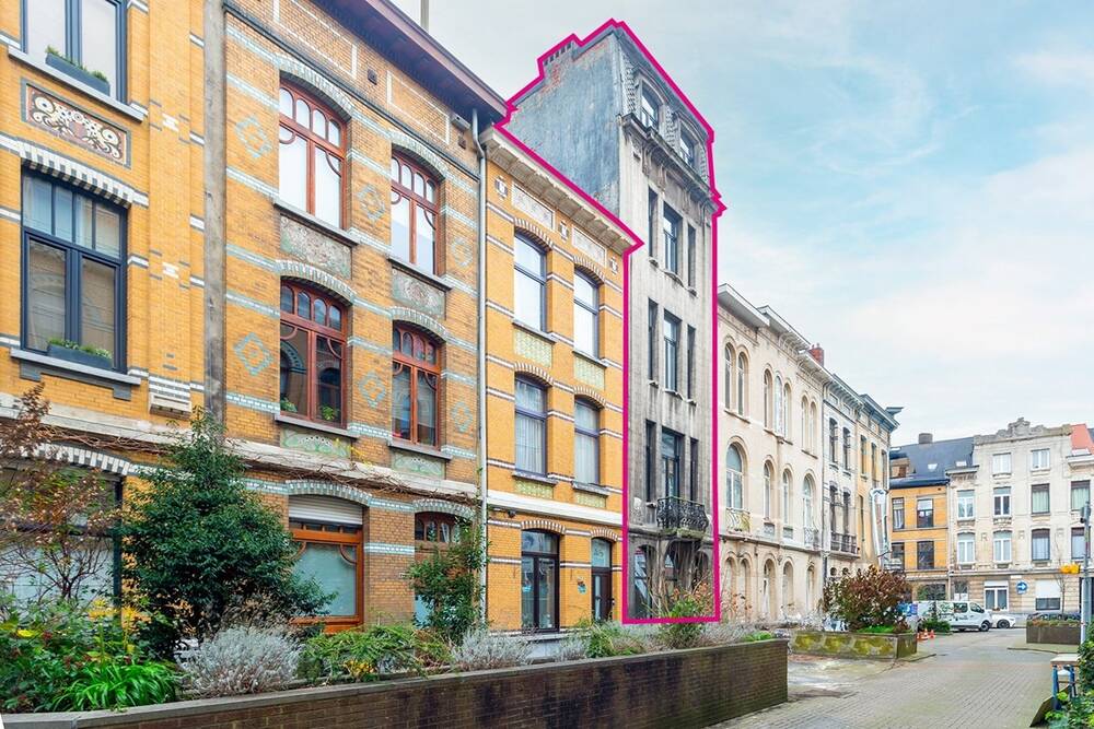 Huis te koop in Antwerpen 2060 599000.00€ 8 slaapkamers 300.00m² - Zoekertje 510403