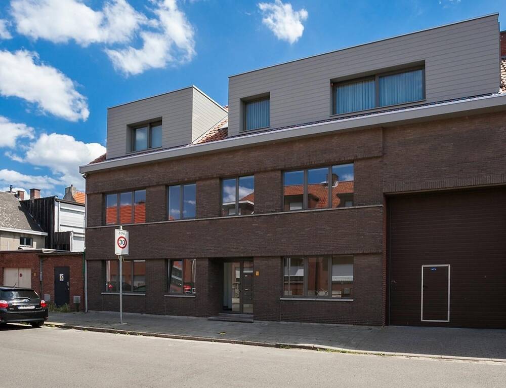 Appartement te  huur in Burcht 2070 1100.00€ 3 slaapkamers 135.00m² - Zoekertje 511555