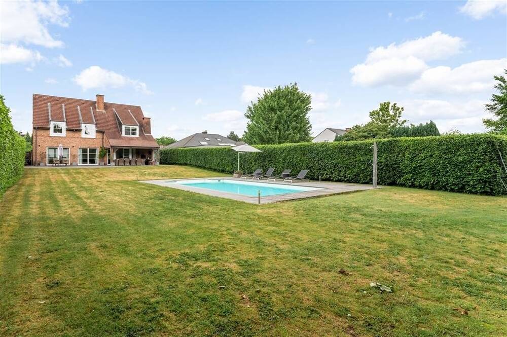 Villa te  koop in Wommelgem 2160 895000.00€ 6 slaapkamers 283.00m² - Zoekertje 511726