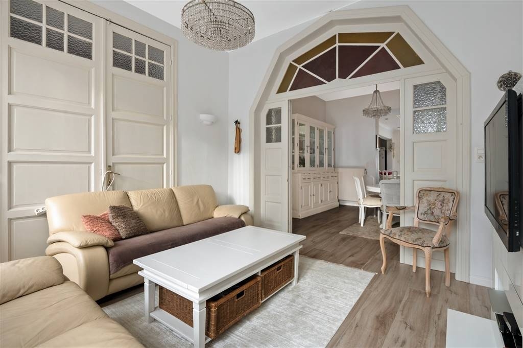 Herenhuis te koop in Berchem 2600 505000.00€ 5 slaapkamers 250.00m² - Zoekertje 517521